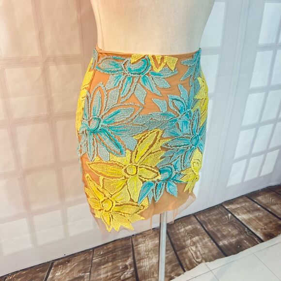 Nasty Gal x For Love & Lemons Wild Flower Embroidered Skirt ($188) size XS - Picture 3 of 9